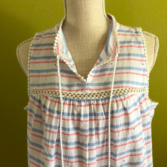 Crown and Ivy Women’s Sleeveless Baby Doll Top - Picture 2 of 6